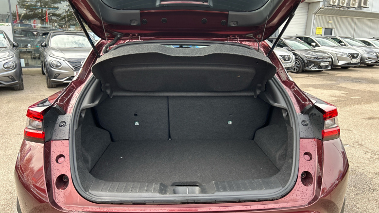 Nissan Juke 1.0 DiG-T 114 N-Connecta 5dr Petrol Hatchback